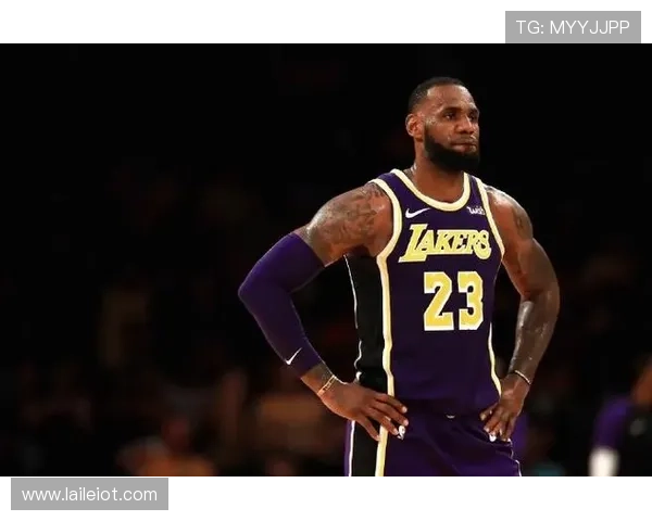 勒布朗转型求胜无哨之叹显悲凉 勒布朗转型求胜无哨之叹显悲凉